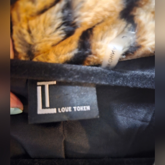 Love Token Leopard Print Faux Fur Coat - Picture 13 of 14